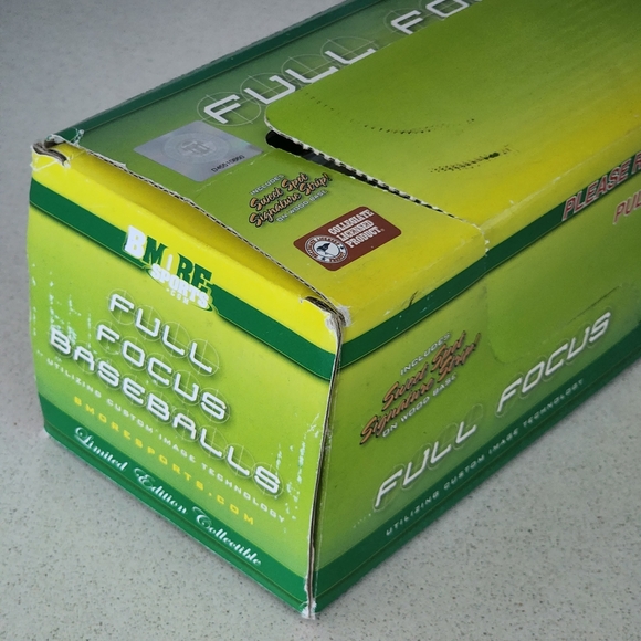 RARE UM Baseball Signed Balls 25 Years Of Excellence 425 Of 1500 Limited Edition - Picture 15 of 16